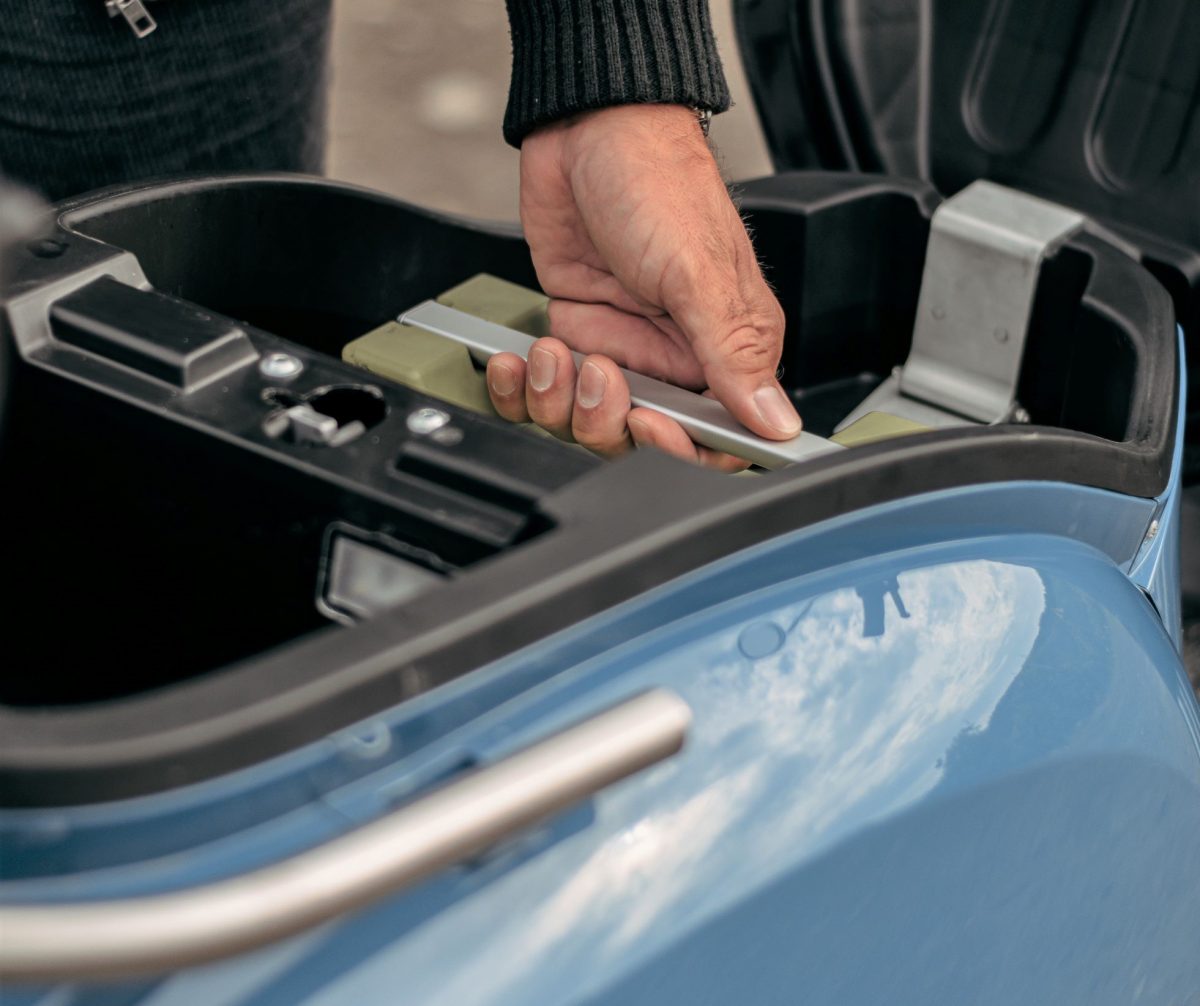 Rausholen eines Akkus 